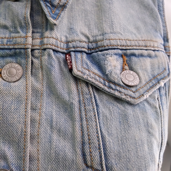 Vintage Y2K Levi's Distressed Light Denim Vest M - Picture 2 of 7